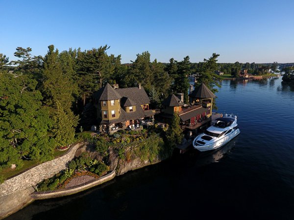 Castles & grand cottages D 0564